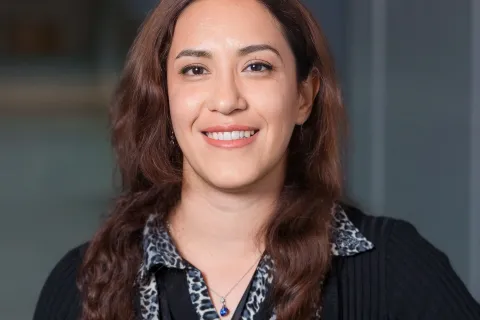 A picture of Atefeh smiling.